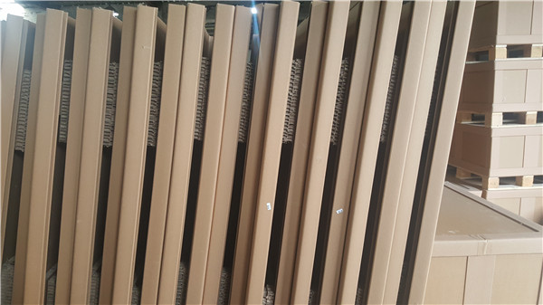 蜂窝纸箱加缓冲蜂窝板